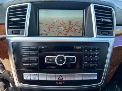 Used 2014 Mercedes-Benz GL 550 4MATIC image 12