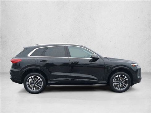 Certified 2025 Audi Q5 Premium w/ Convenience Package AWD/4WD image 4