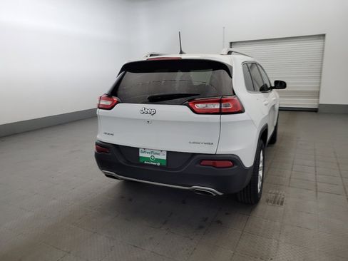 Used 2016 Jeep Cherokee Limited w/ Luxury Group AWD/4WD image 7