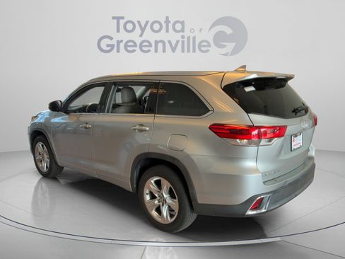 Used 2019 Toyota Highlander Limited FWD image 4