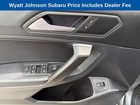 Used 2021 Volkswagen Tiguan SEL FWD image 17
