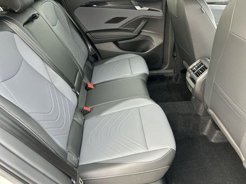 New 2026 Volkswagen Tiguan SE R-Line image 9