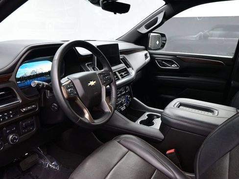 Used 2024 Chevrolet Tahoe High Country AWD/4WD image 8