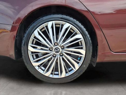 Used 2024 Nissan Altima 2.5 SL FWD image 20