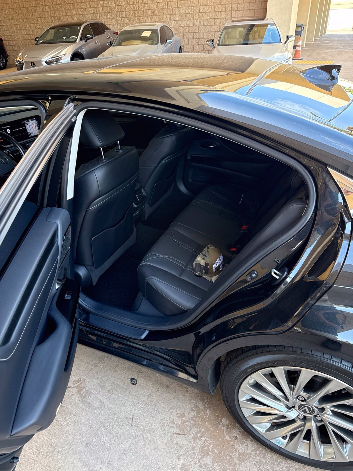 Certified 2022 Lexus ES 350 w/ Accessory Package 2 FWD image 6