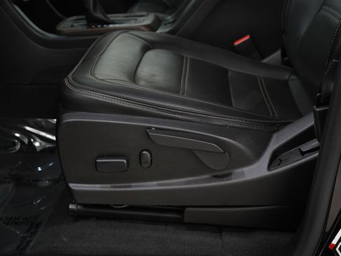 Used 2022 GMC Canyon Denali AWD/4WD image 23