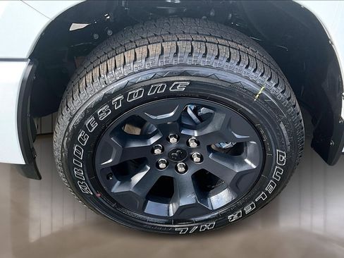New 2026 RAM 1500 Express AWD/4WD image 12