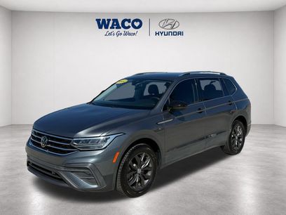Used 2022 Volkswagen Tiguan SE w/ Panoramic Sunroof Package