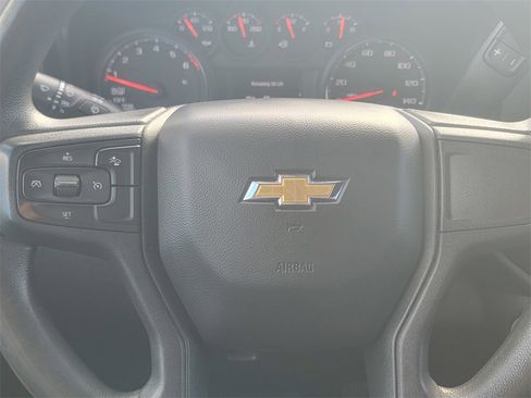 Used 2022 Chevrolet Silverado 1500 Custom image 32