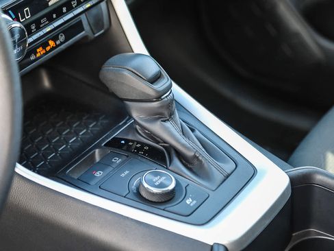 Certified 2025 Toyota RAV4 XLE image 17