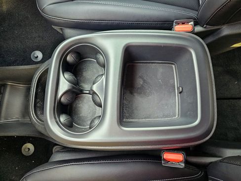 New 2026 Chrysler Pacifica Select image 28