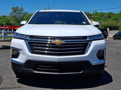 Used 2023 Chevrolet Traverse LT FWD image 5
