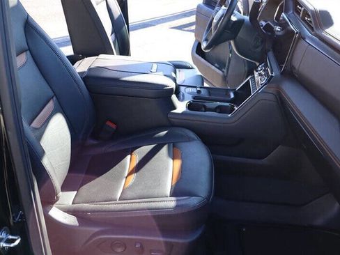 Used 2024 GMC Sierra 3500 AT4 w/ Technology Package image 17