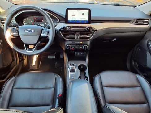 Used 2022 Ford Escape SEL image 9