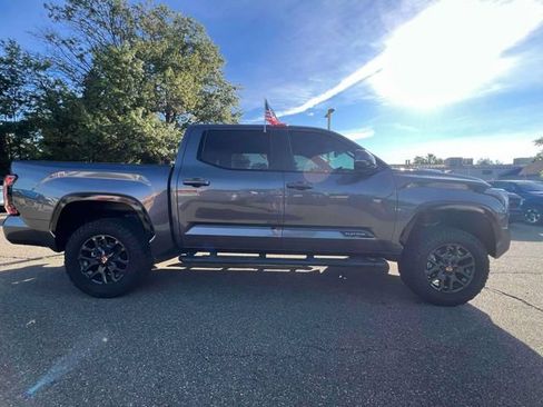 Used 2024 Toyota Tundra Platinum AWD/4WD image 6