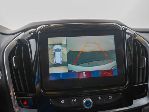 Used 2018 Chevrolet Traverse LT AWD/4WD image 28