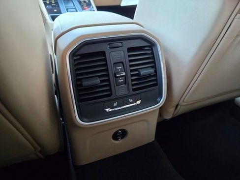 Used 2026 Porsche Macan image 19