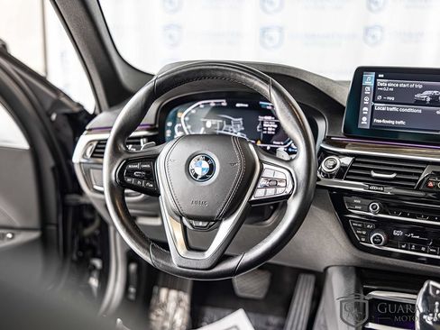 Used 2023 BMW 530e xDrive w/ Convenience Package AWD/4WD image 39