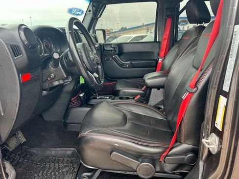 Used 2017 Jeep Wrangler Unlimited Rubicon AWD/4WD image 17