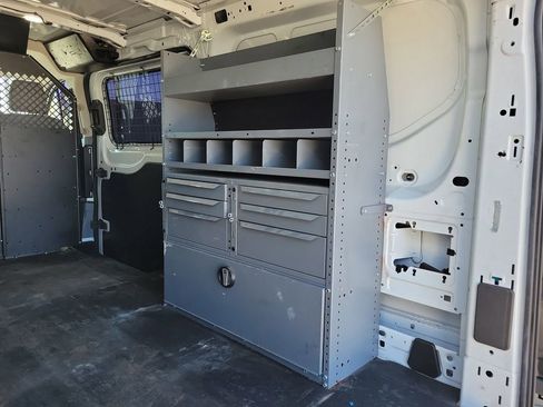 Used 2018 Ford Transit 250 130 Low Roof RWD image 9