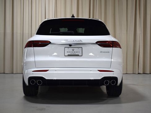 New 2025 Maserati Grecale GT image 13