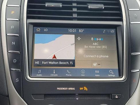 Used 2019 Lincoln Nautilus Reserve FWD image 17