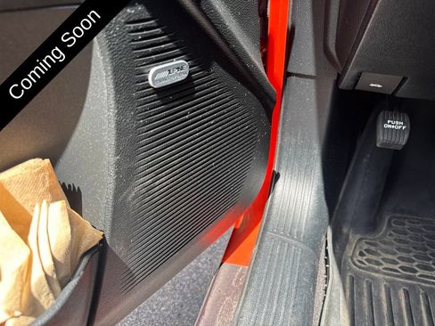 Used 2017 Dodge Challenger R/T RWD image 9