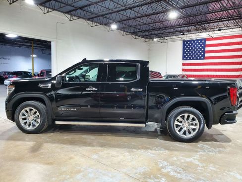 Used 2024 GMC Sierra 1500 Denali w/ Technology Package AWD/4WD image 13