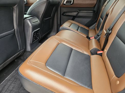 Used 2024 Ford Bronco Outer Banks image 29