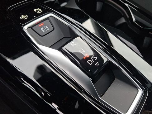 Certified 2025 Audi Q5 Prestige image 15