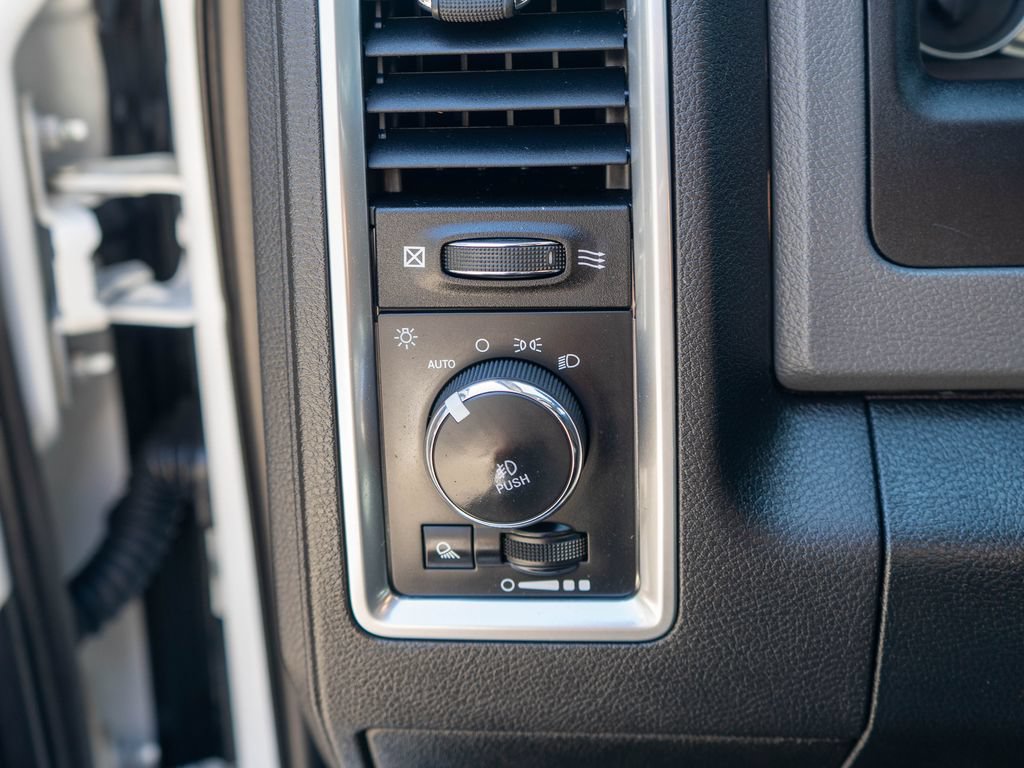 Used 2018 RAM 2500 Big Horn AWD/4WD image 17