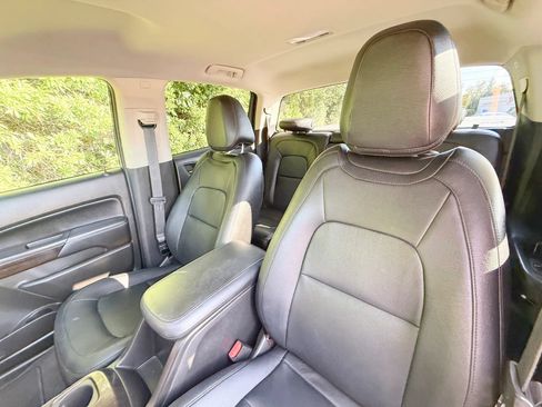 Used 2015 GMC Canyon SLE RWD image 28
