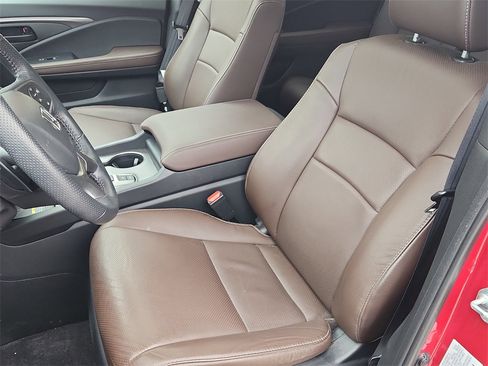 Used 2024 Honda Passport EX-L image 16