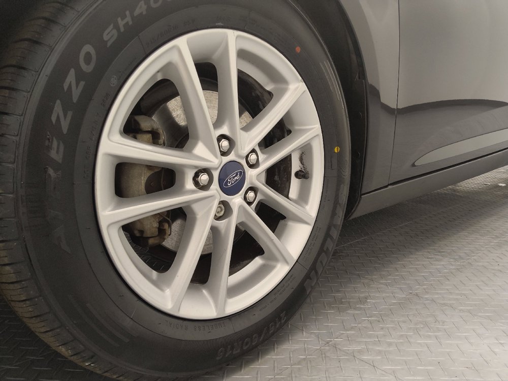 Used 2018 Ford Focus SE FWD image 31