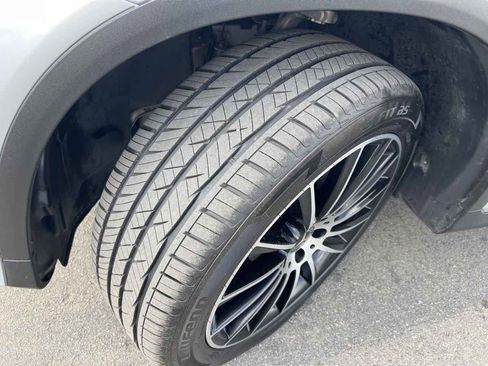 Used 2019 Mercedes-Benz GLC 350e 4MATIC image 25