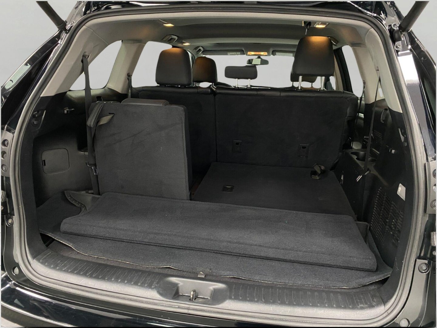 Used 2015 Toyota Highlander XLE AWD/4WD image 6