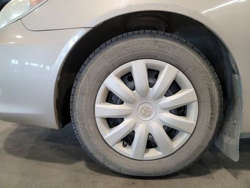Used 2006 Toyota Camry LE FWD image 11