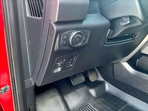 Used 2019 Ford F150 XLT w/ Equipment Group 302A Luxury AWD/4WD image 38