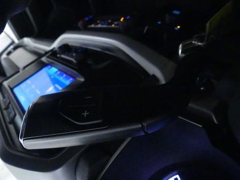 Used 2021 Ford F150 XLT image 18