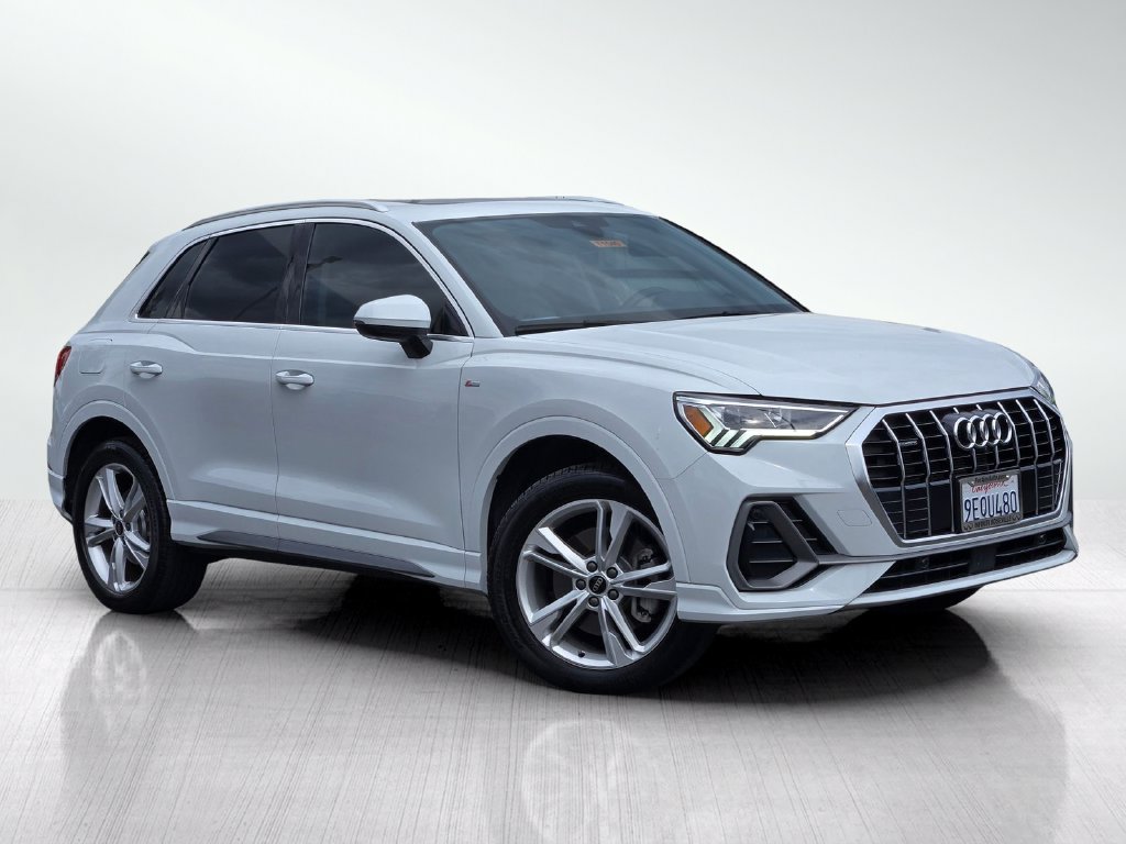 Used 2023 Audi Q3 2.0T Premium Plus w/ Premium Plus Package AWD/4WD image 1