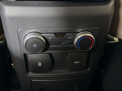 Used 2022 Ford Explorer XLT w/ Equipment Group 202A image 25