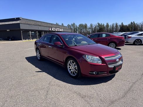 Used 2009 Chevrolet Malibu LTZ w/ HFV6 Engine Package FWD image 2