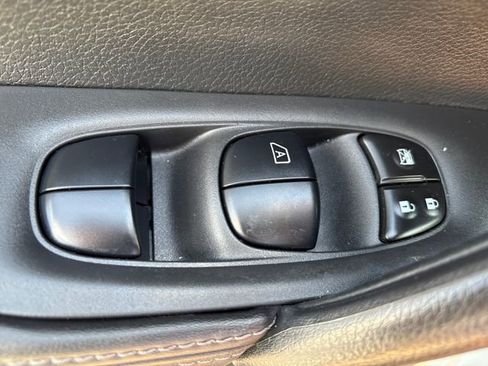 Certified 2022 Nissan Rogue Sport SL AWD/4WD image 12