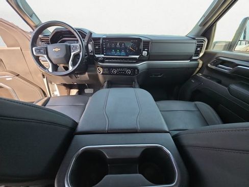 Used 2024 Chevrolet Silverado 2500 LTZ w/ LTZ Convenience Package AWD/4WD image 10