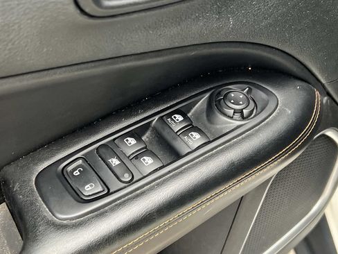 Used 2019 Jeep Compass Limited AWD/4WD image 13