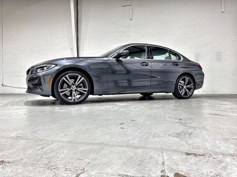 Used 2019 BMW 330i Sedan w/ Premium Package RWD image 20