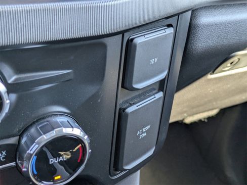 Certified 2024 Ford F250 Platinum image 26