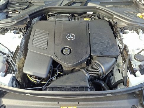 Certified 2025 Mercedes-Benz GLC 300 4MATIC image 26