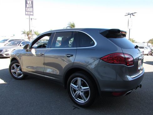 Used 2013 Porsche Cayenne AWD/4WD image 3