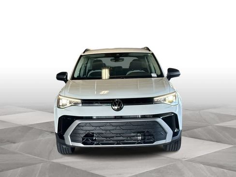 Used 2025 Volkswagen Taos S FWD image 3